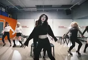 Everglow - Yiren and Sihyeon