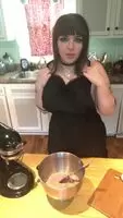 Can you guess what I'm baking? 🖤