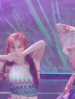 TWICE - Sana, Nayeon, Momo, Jihyo & Tzuyu