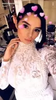 Demi kiss