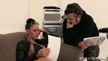 Angelina Valentine VS Danny The Diva - Angelina Valentine & Danny D