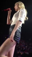 Taylor Swift sexy tight shorts!