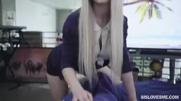 Dylann gives a great quick blowjob