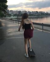 Flashing Her Ass While Skating