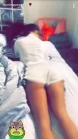 Demi bed