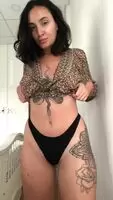 my poor boobs are so sunburnt lol, kiss it make it better